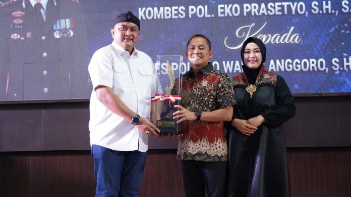 Bupati Bogor Apresiasi Dedikasi KBP Eko Prasetyo pada Pisah Sambut Kapolresta