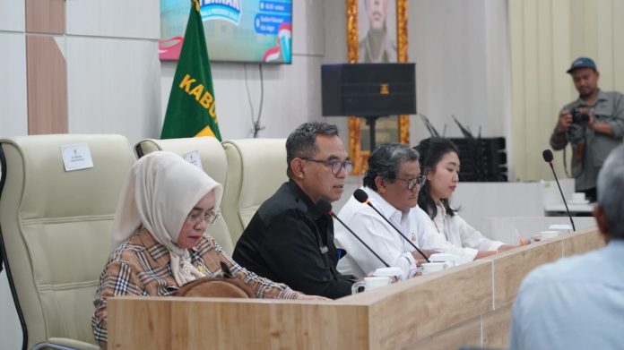 Sekda Bogor Pimpin Rapat Persiapan Bulan Bakti Peternakan dan Kontes Ternak Piala Presiden 2025