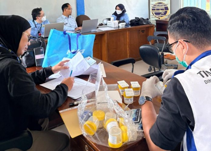 Terminal Leuwiliang Gelar Pemeriksaan Kesehatan Gratis untuk Sopir dan Penumpang Bus