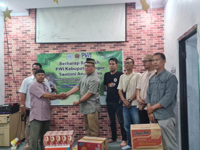 PWI Kabupaten Bogor Santuni Anak Yatim di Yayasan Mi’raj Mulia Cibinong