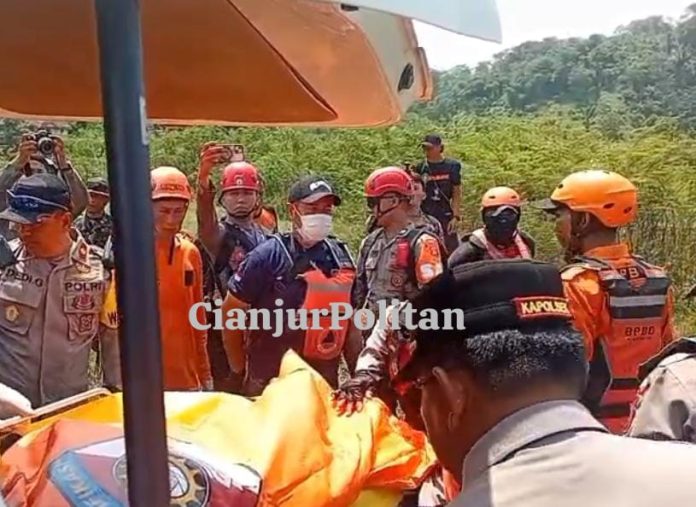 Korban Laka Tunggal Terseret Arus Hingga Puluhan KM Ditemukan Terpisah