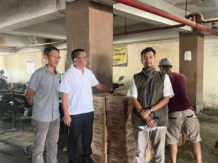 Jaga Stabilitas Harga dan Kelangkaan Bahan Pokok, Bulog Cabang Dramaga Bersama Satgas Pangan salurkan Minyakkita Ke Pasar