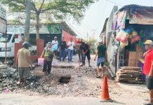 Tak Digubris Pemkab Bogor, Warga Desa Bojongrangkas Swadaya Perbaikan Jalan
